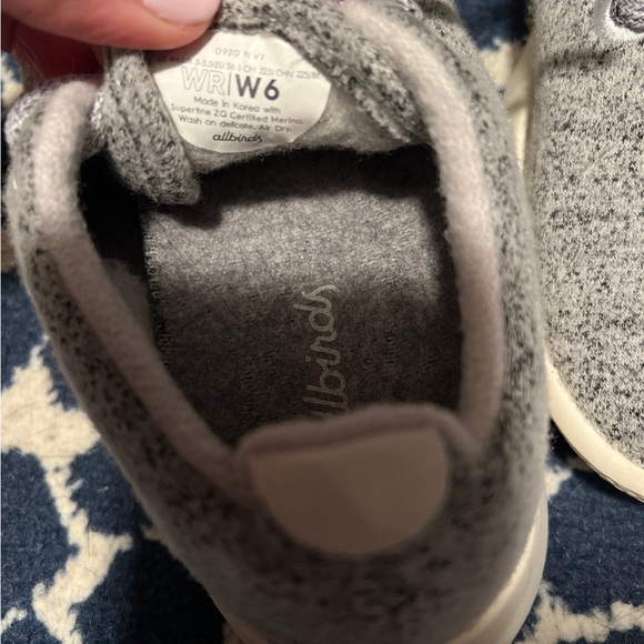 Allbirds - Picture 3 of 4